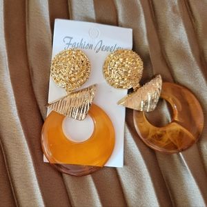 Gold/Brown Earrings
